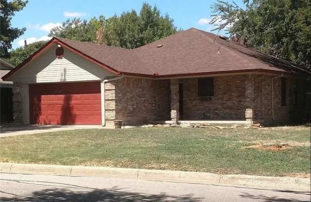 949 Hollow Creek Road - 949 Hollow Creek Road, Burleson, TX 76028