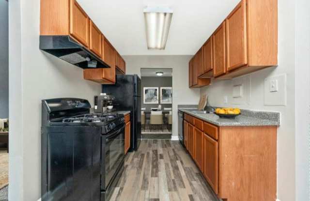 Arden Pointe Apartments Gallery 4