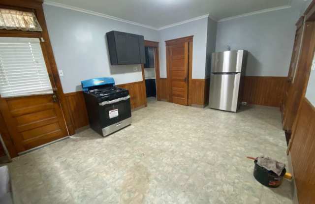 590 N Franklin St photos photos