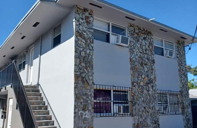 1610 NW 59th St/2 photos photos