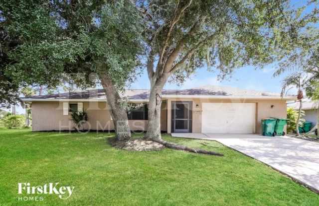 17365 Holmes Avenue - 17365 Holmes Avenue, Port Charlotte, FL 33948