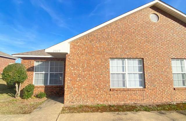 Duplex Available Fall 2026! photos photos