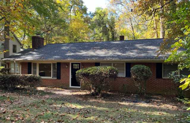 Brick Ranch with Private Deck Near UNC Hospitals photos photos