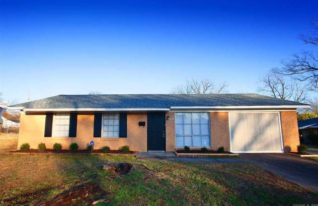 2023 Rice Street photos photos