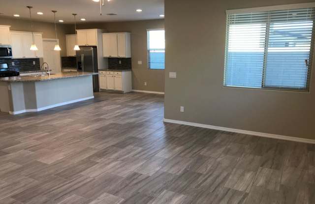 10929 N 188th Drive Gallery 2