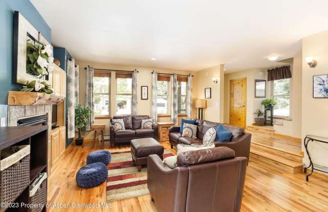408 Meadow Court Gallery 3