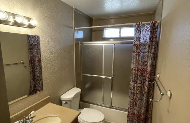 2604 Turpin Gallery 4