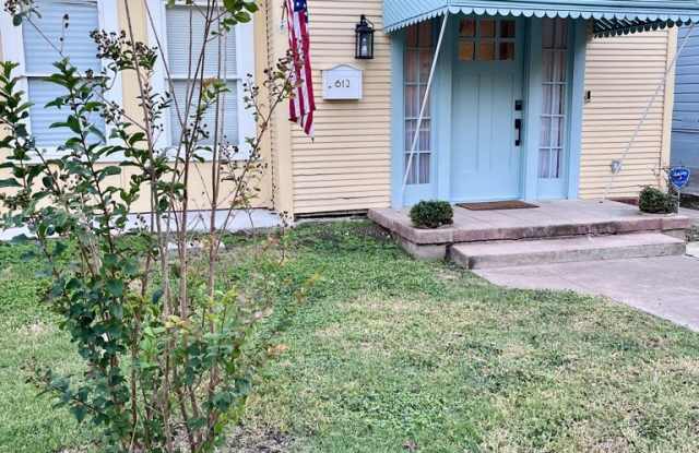 612 E Mulberry photos photos