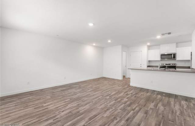 913 Rosy Starling Street Gallery 4