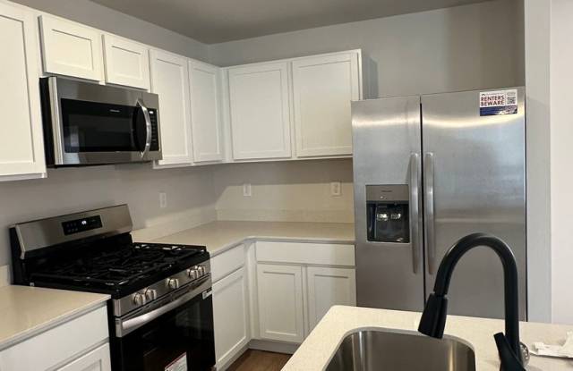 Pre-Leasing Now! Discover Comfortable Living in This 3-Bedroom, 2-Bath Home in Oklahoma City Gallery 4