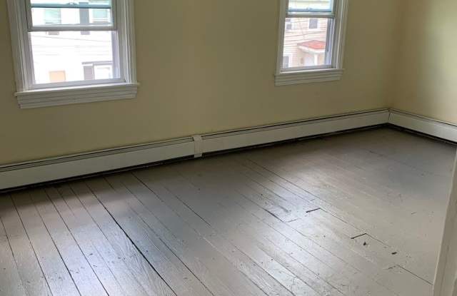538 Swain St Gallery 2