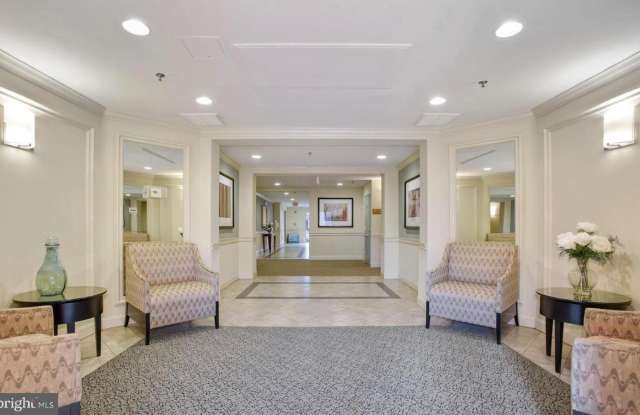1860 STRATFORD PARK Place Gallery 3