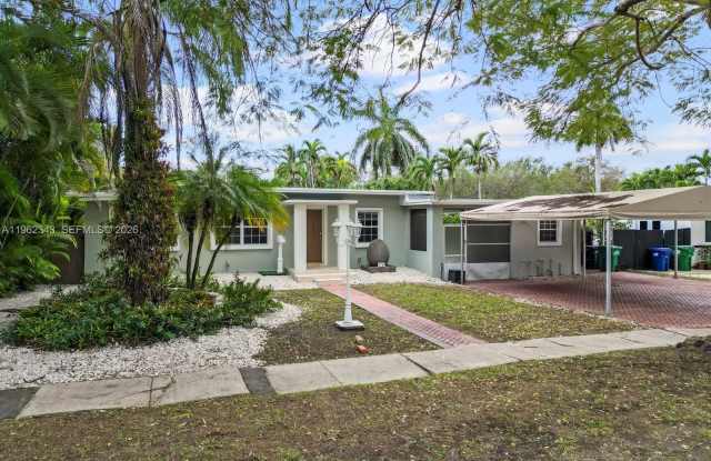 5940 SW 47th St photos photos