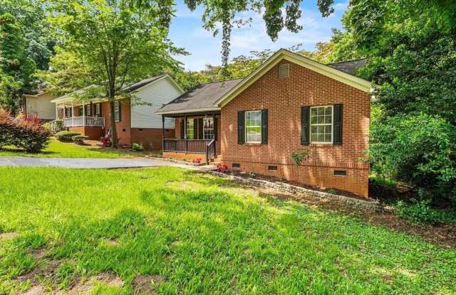 Charming 3BR House in Columbia photos photos