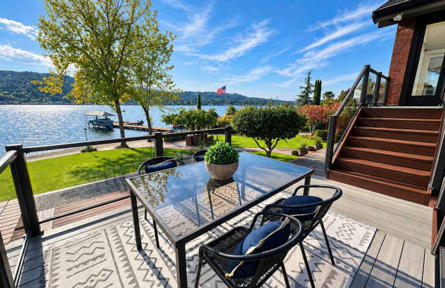 4Bd/3.5Ba Sammamish Home Gallery 3