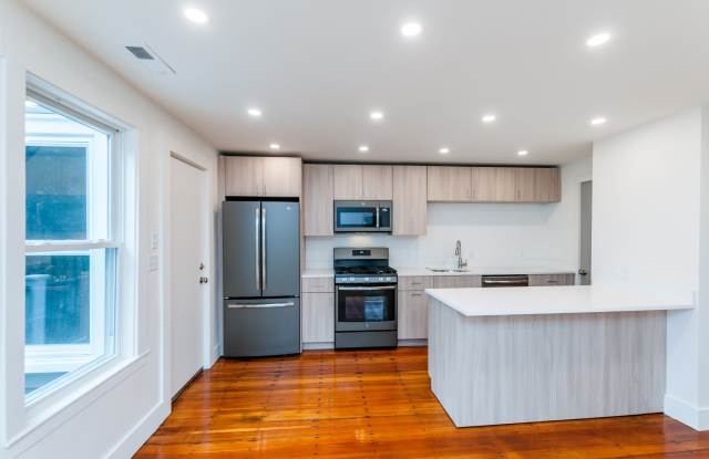 35 Woodman St - 2 photos photos