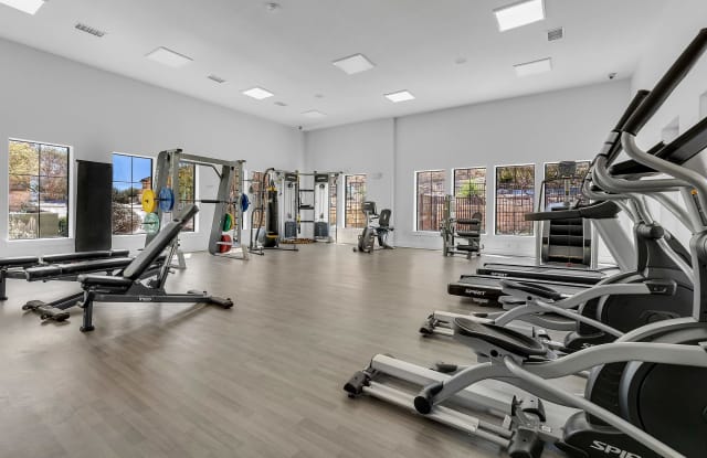 Mission Hills Apartments Gallery 4