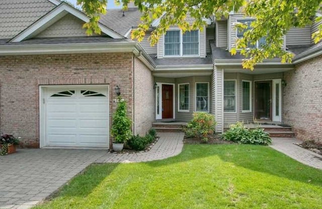 144 Carriage Court - 144 Carriage Court, Allendale, NJ 07401