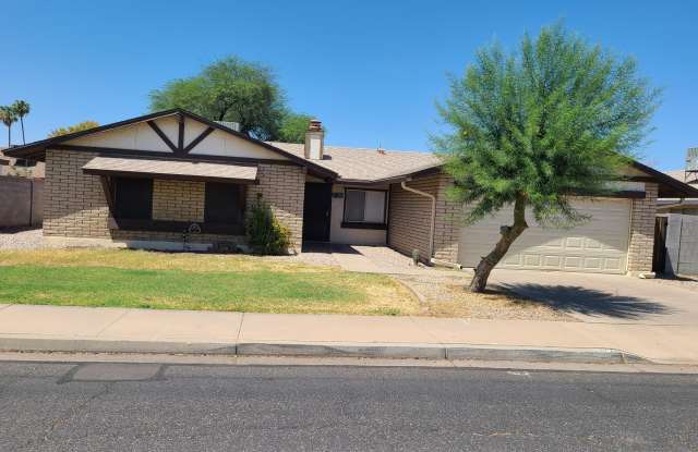 2726 S ROGERS -- photos photos