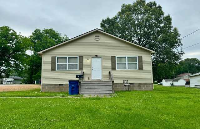4 BD, 2 BA Cozy Home in Martin, TN! photos photos