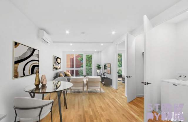 522 Grand Street Gallery 3