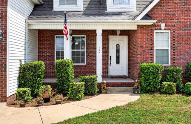 No HOA & only Miles from Ft. Campbell! 4 Bedroom House in Established Neighborhood. Gallery 4