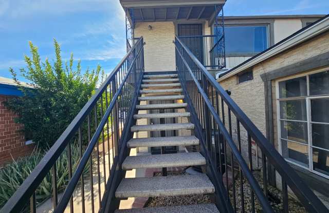 1 BR 1 BATH FULL REMODEL UPPER UNIT FREE RENT OAC photos photos