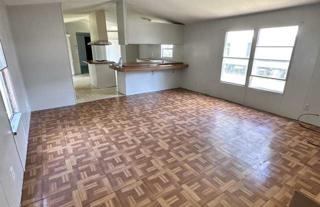 218 Bawcom St - D Gallery 3