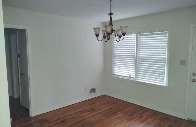 8601 9th Court Circle S Gallery 4