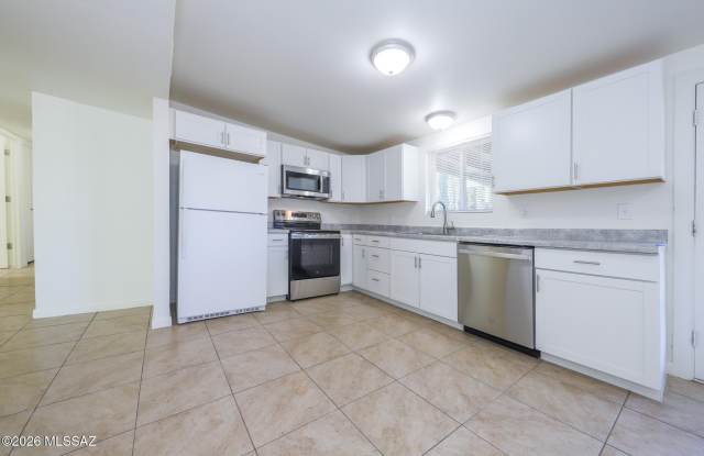 4020 S Silver Beech Avenue photos photos