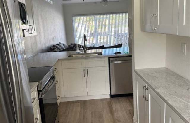 3347 N Key Drive unit: 34 Gallery 3