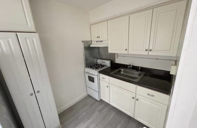 922 St Dunstans Rd - 922 Saint Dunstans Road, Baltimore, MD 21212