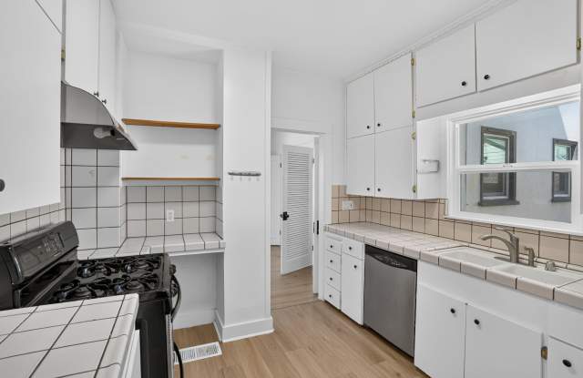 4017 Miller Way Gallery 4
