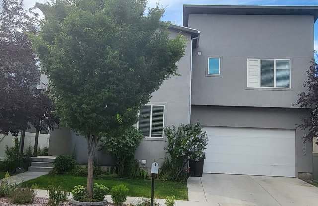 Home Nestled In a beautiful Herriman Neighborhood Gallery 1