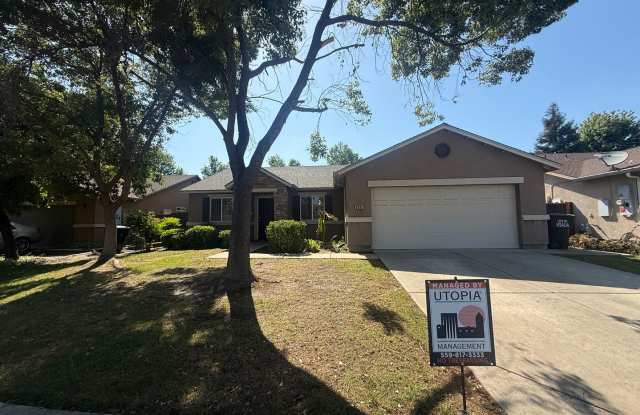 3-bedrooms and two bathrooms home located in Visalia, CA photos photos