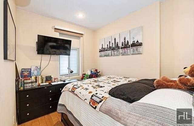 121 KINGSLAND AVENUE Gallery 4