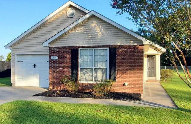 Charming Single-Story Haven: Your Ideal Rental Home in Valdosta, Georgia photos photos