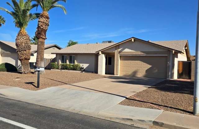 1615 W Summit Place photos photos