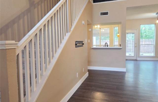 108 Indian Oaks Trail Gallery 2