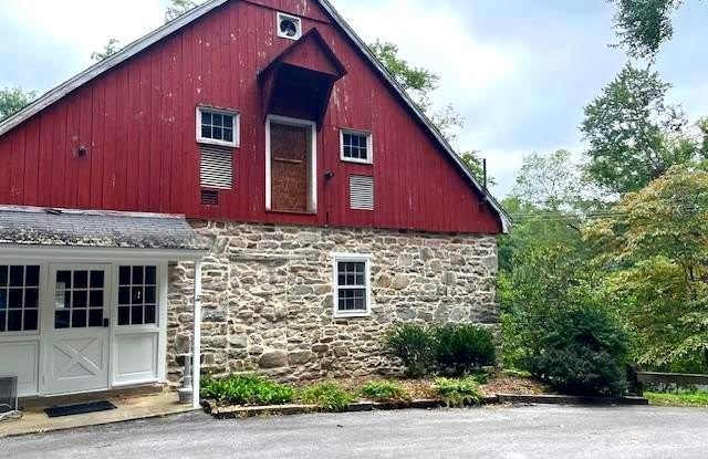 930 BONDSVILLE ROAD photos photos