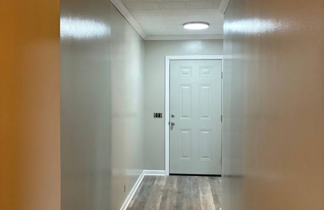 3 Bed 2 Bath Brick Home Newly Renovated photos photos
