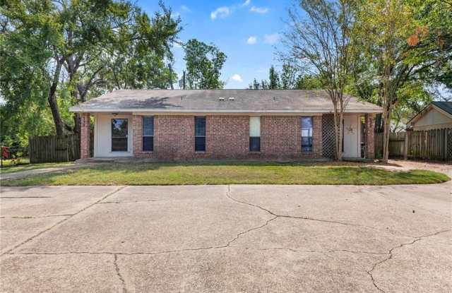 730 San Saba photos photos