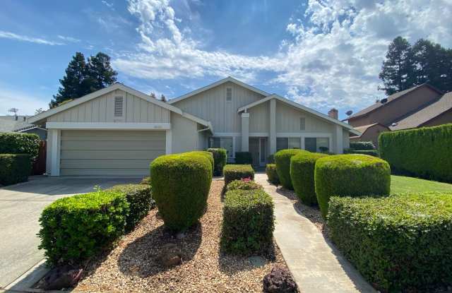 Charming Home Nestled on a Cul-De-Sac! photos photos