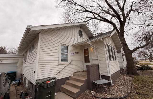 2 Bedroom House - Updated $875 photos photos