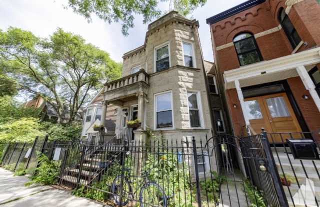 1227 N Rockwell photos photos