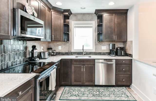 3345 S 5TH Street S - 3345 5th Street South, Arlington, VA 22204