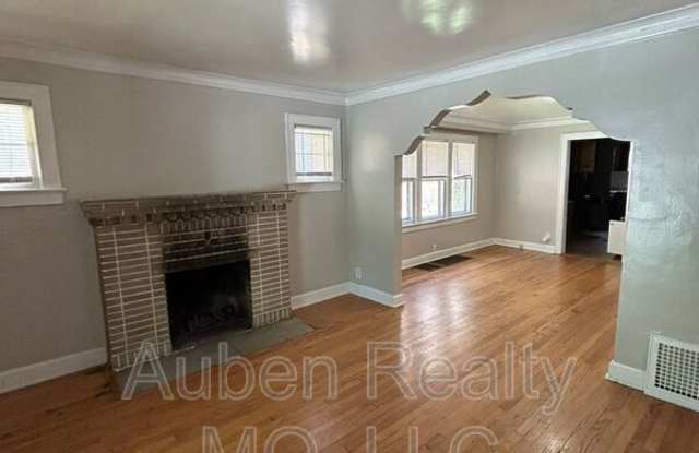 5345 Charlotte St. Gallery 3