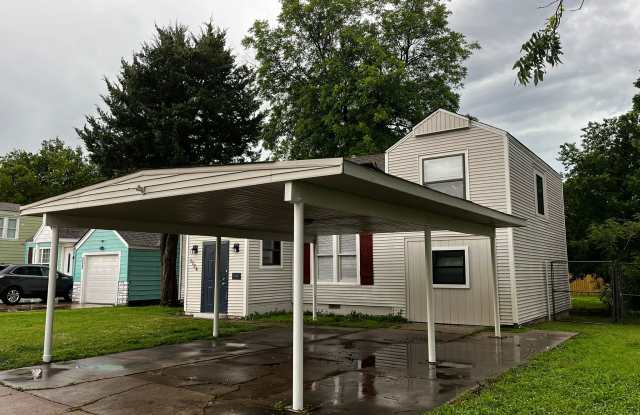1724 Northwest Elm Avenue Gallery 2