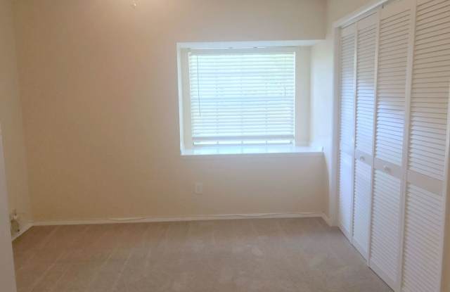 3323 Laurel Dale Drive Gallery 3
