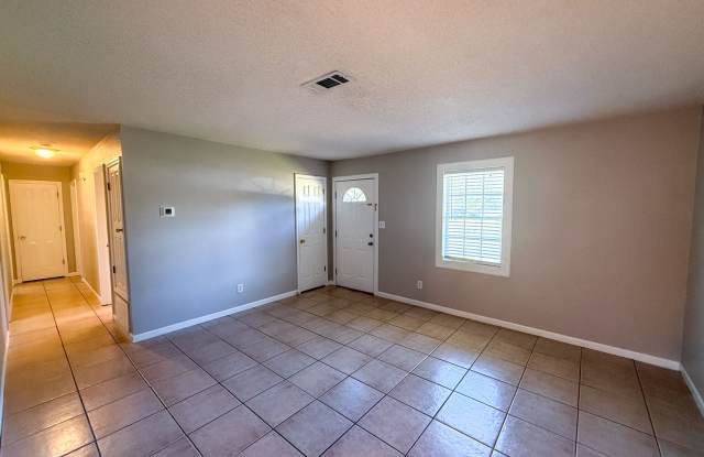 3 Bedroom Home with Fenced Backyard in Pace For Rent! Gallery 3